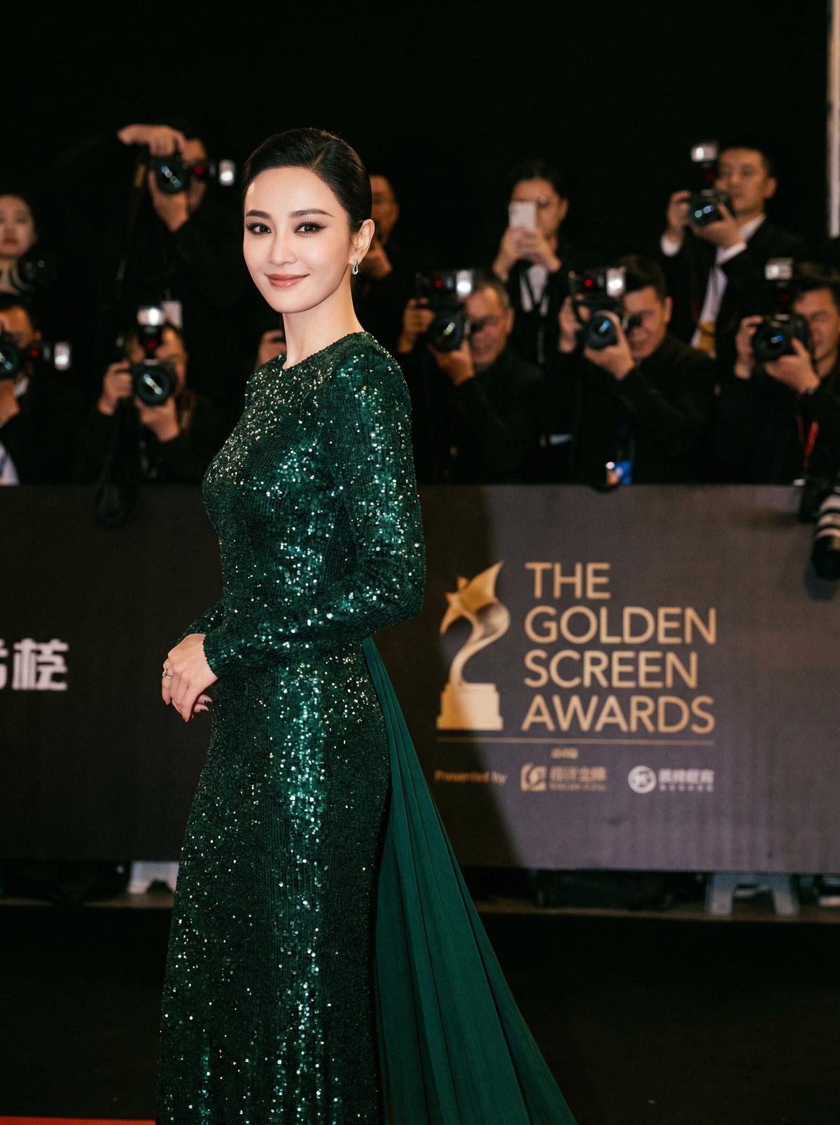 萝莉岛视频获奖作品-潮汐